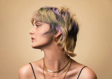 髪が細くなる原因とは？美容師が徹底解説｜改善方法と対策まで完全ガイド